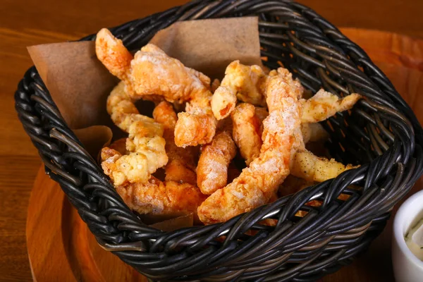 Tempura Gambas Con Salsa Sobre Fondo Madera —  Fotos de Stock