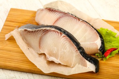 Ham sulu köpek balığı biftek ızgara için hazır