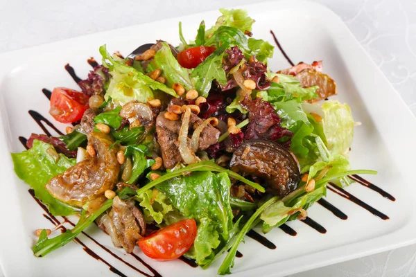 Salada Com Porco Legumes Grelhados — Fotografia de Stock