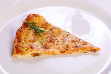Biberiye servis sıcak Margarita pizza