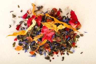 Aroma çay yığın meyve, meyveler ve otlar ile