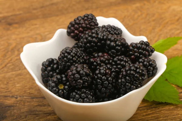 Blackberries Leaves Wooden Background — Stock Photo, Image