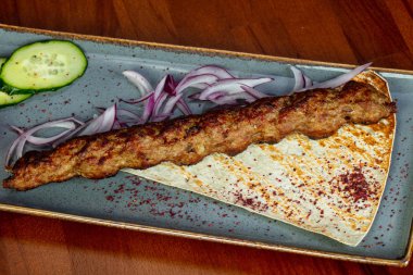 Kuzu eti beyaz ekmek kebabı