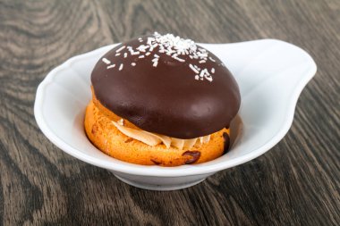 Bouchee kek çikolata ile