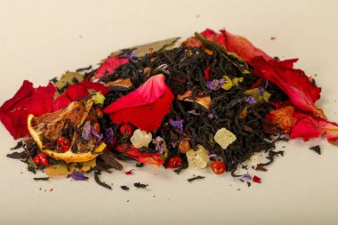 Aroma çay yığın meyve, meyveler ve otlar ile