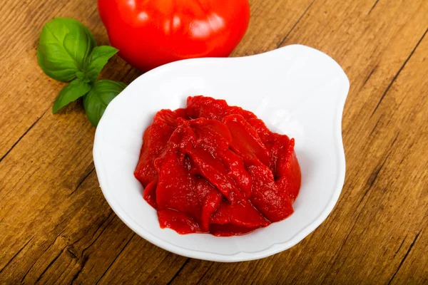 Tomato Paste Basil Leaves — Stock Photo, Image