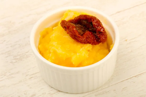 Polenta Suchym Pomidorem — Zdjęcie stockowe