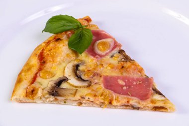 Pizza mantar ve peynir jambon