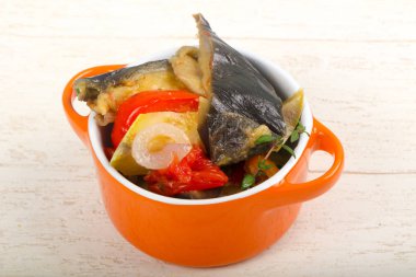 Buğulanmış sebze - patlıcan, domates, biber ve kabak