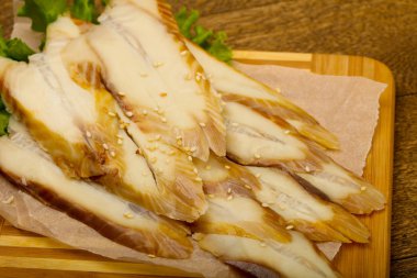 Yılan balığı sashimi yönetim kurulu