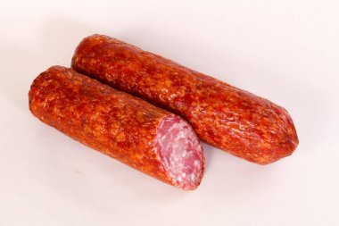 Kuru salamy sosis izole