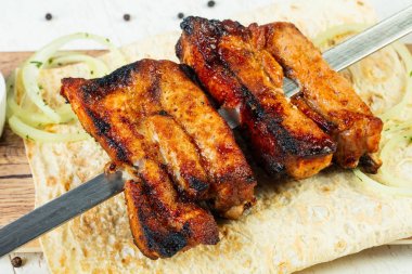 Izgara domuz pirzola şiş kebap