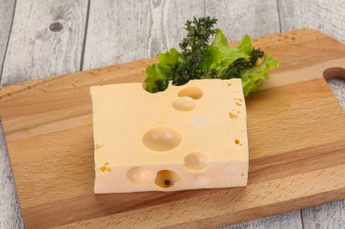 Maasdam peynir tuğla