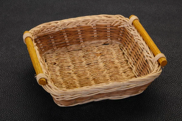 Empty wicker bowl — Stock Photo, Image