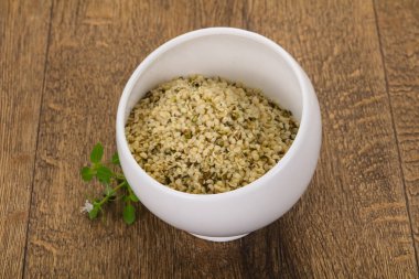 Kase kenevir tohumları soyulmuş