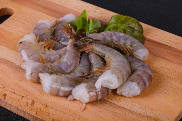 Raw king prawns ready for cooking — Stock Photo, Image