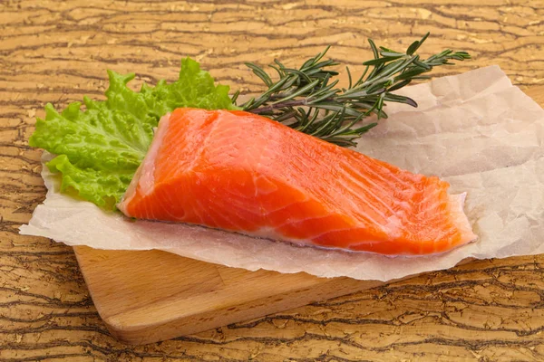 Stück roher Lachs — Stockfoto