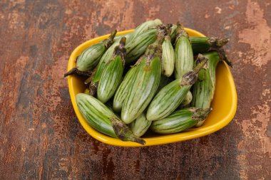 Yeşil Asya patlıcan