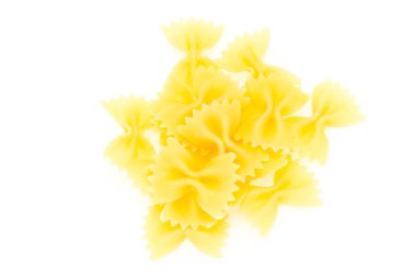 Pişirme için çiğ kuru farfalle makarna