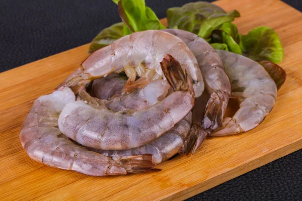 Raw king prawns ready for cooking — Stock Photo, Image