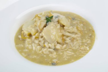 Armut ve peynirli risotto