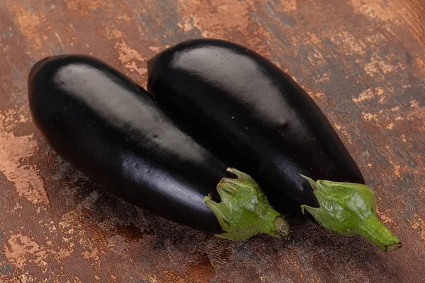 Raw eggplant ready for cooking — Stock Photo, Image