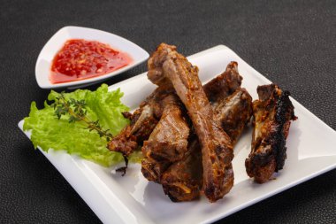 kavrulmuş Domuz kaburga