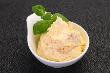 Kuru Kayısı ile lor