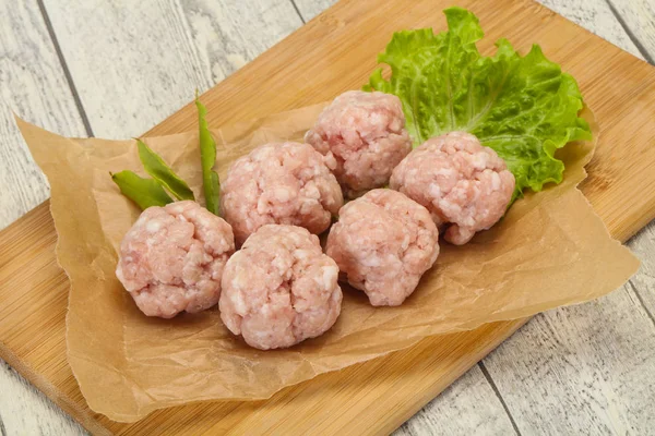 Homemade raw pork minced meatball for cooking — Stock Photo, Image