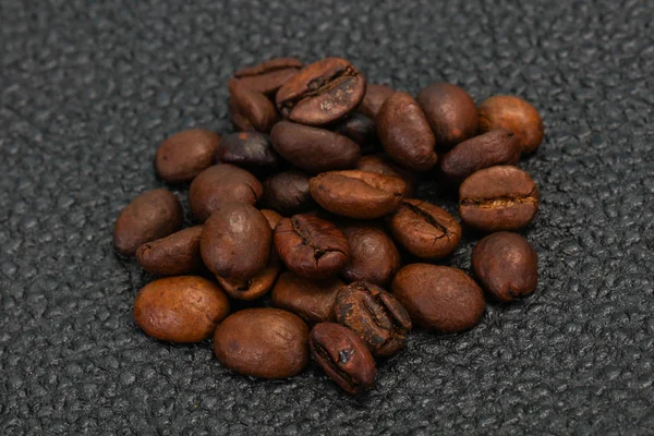 Grains de café torréfiés pour la cuisson — Photo