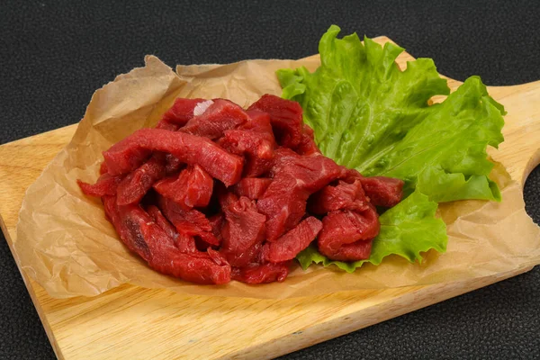 Carne de vacuno cruda en rodajas para cocinar — Foto de Stock