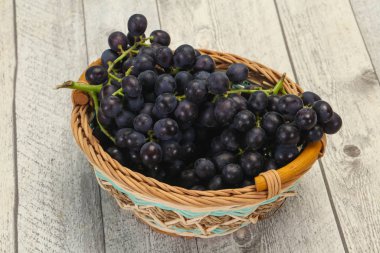 Taze olgun tatlı kırmızı üzüm