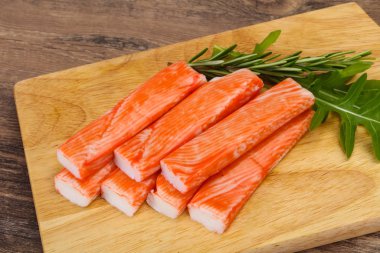 Gemide yengeç sopa surimi