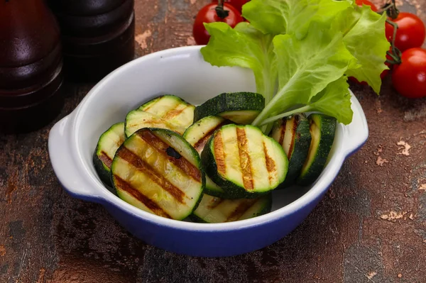 Cucina vegana - zucchine alla griglia — Foto Stock