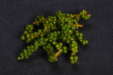 Çiğ taze yeşil biber Mısır