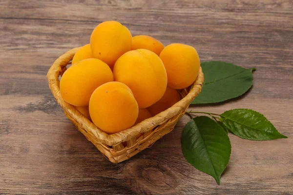 Reife Leckere Süße Aprikosenhaufen — Stockfoto