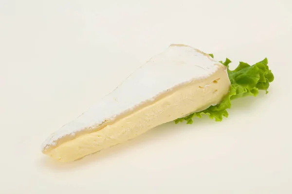 Triángulo Queso Brie Servido Ensalada Hojas — Foto de Stock