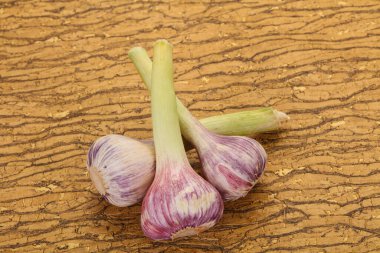 Taze aromalı sarımsak yığını