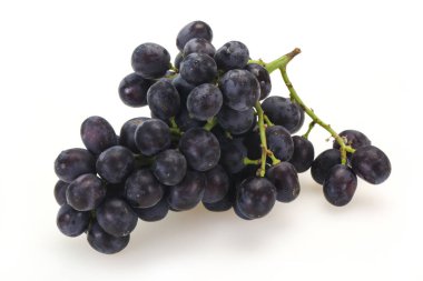 Taze taze tatlı kırmızı üzüm dalında