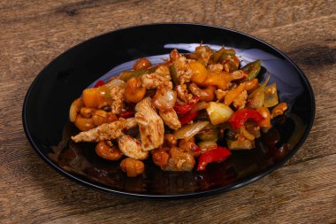 Asya mutfağı - Sebzeli kızarmış domuz eti