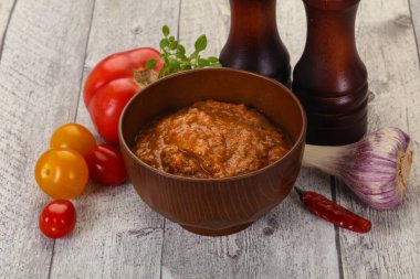 Meşhur İspanyol soğuk domates çorbası.