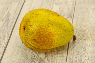 Olgun tatlı sulu taze yeşil armut