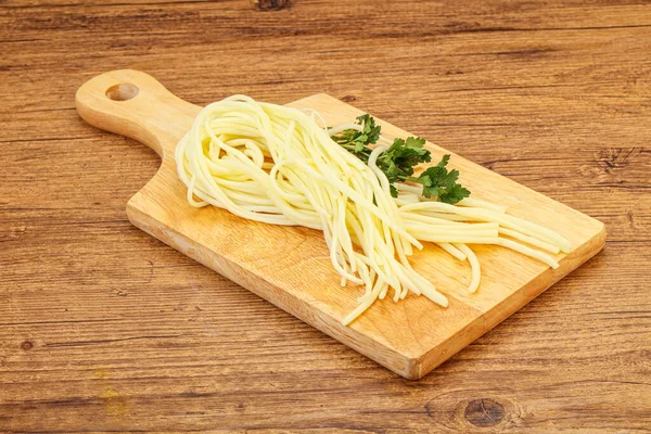 Tschetschenen Spaghetti Käse Snack Über Bord — Stockfoto