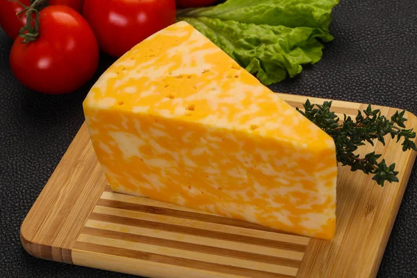 Delikater Käse Aus Marmor Serviert Thymian — Stockfoto