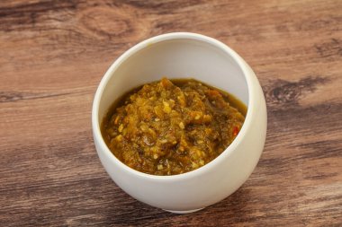 Kasede biberli yeşil baharatlı sos.