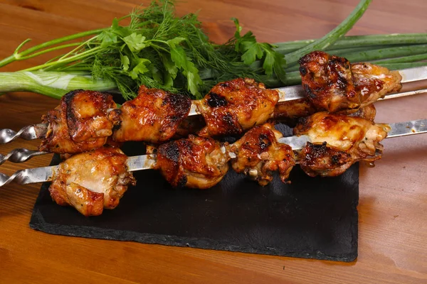 Chicken Shashlik Kebab Los Palos Con Hierbas —  Fotos de Stock