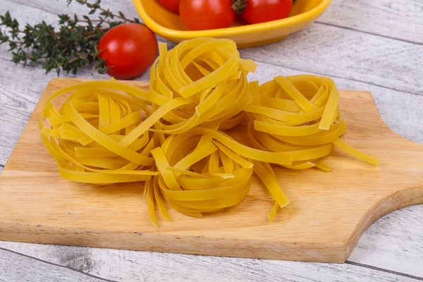 Raw Pasta Fettuccini Tomatoes Thyme — Stock Photo, Image