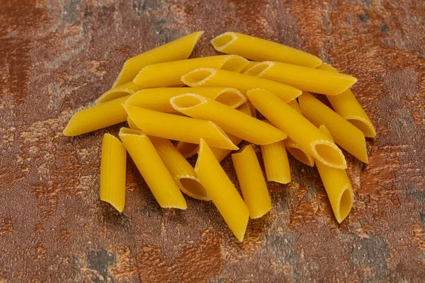 Rauwe Penne Pasta Klaar Voor Kom — Stockfoto