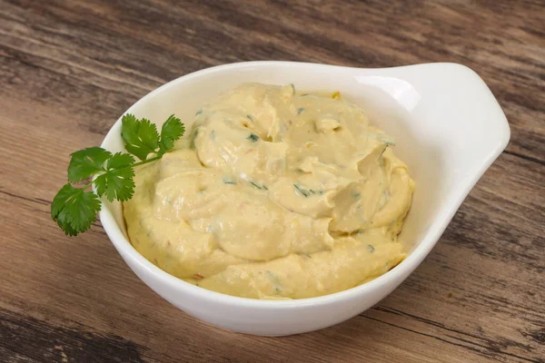 Hummus Snack Mit Olivenöl Und Kräutern — Stockfoto