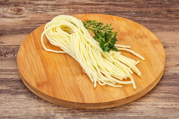 Chechil Spaghetti Kaas Snack Aan Boord — Stockfoto